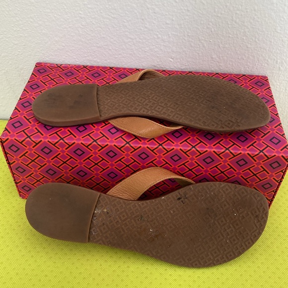 Tory Burch Classic Flip Flops/ Sandals - Picture 3 of 5